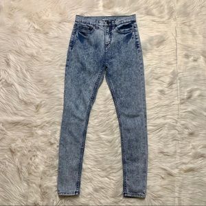 BDG “High Rise Twig Ankle” Skinny Jeans